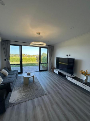 Modern Comfort Retreat
